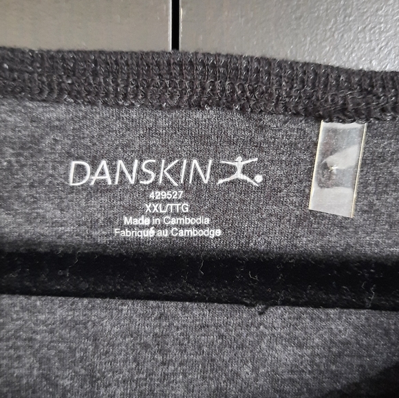 Danskin Plus Sweatshirt NWOT - Picture 11 of 11
